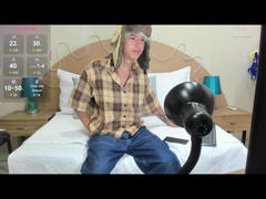 Enrrix from xLoveCam