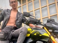 EnzoPratt from xLoveCam