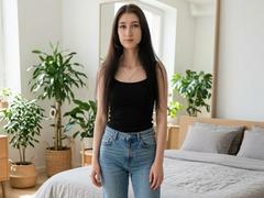 MuiFurey - female with brown hair webcam at LiveJasmin