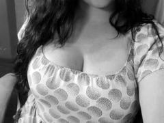 EricaLaLovely - female with brown hair and  small tits webcam at xLoveCam