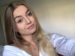 EricaLuck - blond female with  small tits webcam at xLoveCam