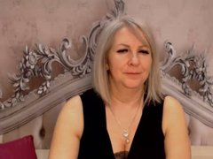 EricaMature - blond female webcam at ImLive