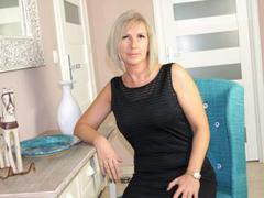 EricaMature - blond female webcam at ImLive