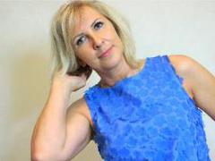 EricaMature - blond female webcam at ImLive