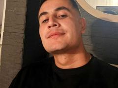 ErickGarciax from xLoveCam