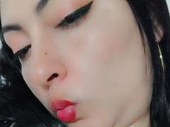 ErikaLaJuicy from xLoveCam