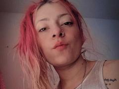 ErikaValeska - blond female webcam at xLoveCam