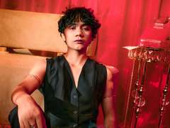 EriolWest - shemale with red hair webcam at xLoveCam