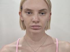 ErmelindaFlowers from xLoveCam