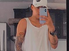 ErosAndree - male webcam at xLoveCam
