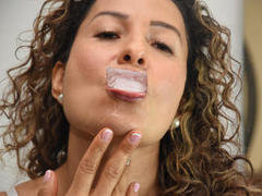 EroticSasha - female with brown hair webcam at xLoveCam