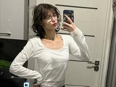 ErynAttridge - female with brown hair webcam at xLoveCam
