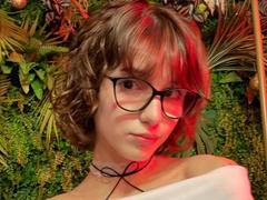 ErynAttridge - female with brown hair webcam at xLoveCam