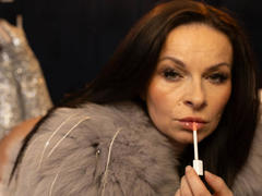 HelenDesire - female with brown hair and  big tits webcam at xLoveCam