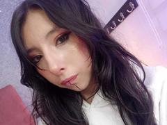 ScarletHoshi from xLoveCam