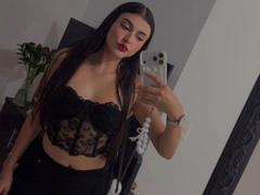 EsmeraldaColllins - female with brown hair webcam at xLoveCam