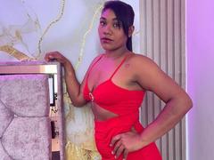 EsmeraldaGarez from xLoveCam