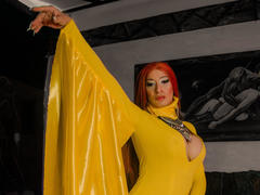 EsmeraldaLipss - shemale webcam at xLoveCam
