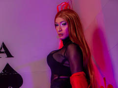 EsmeraldaLipss - shemale webcam at xLoveCam