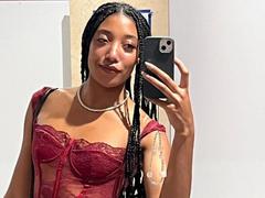 EsmeraldaRoe - female with brown hair webcam at xLoveCam