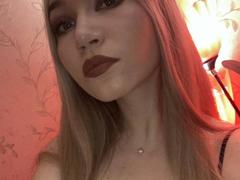 EssieVawter - female webcam at xLoveCam