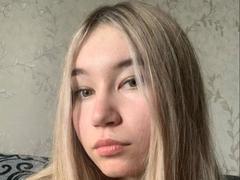 EssieVawter - female webcam at xLoveCam