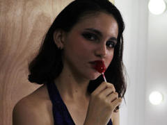 EstefaniaRamos - female with brown hair webcam at xLoveCam