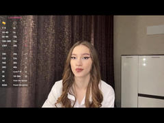 EstellVanderiet - female with brown hair webcam at xLoveCam
