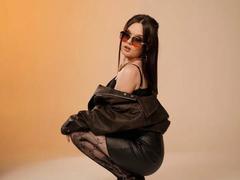 EsterGillom - female with black hair webcam at xLoveCam