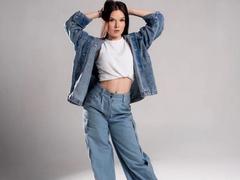 EsterGillom - female with black hair webcam at xLoveCam