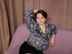 EsterFraser - female with brown hair and  small tits webcam at LiveJasmin