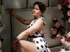 EsterFraser - female with brown hair and  small tits webcam at LiveJasmin