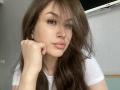 MarielleDefalco - female with brown hair and  big tits webcam at LiveJasmin