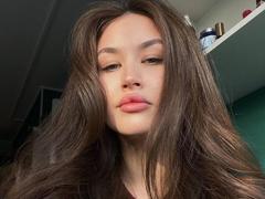MarielleDefalco - female with brown hair and  big tits webcam at LiveJasmin