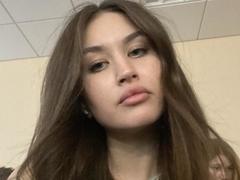 MarielleDefalco - female with brown hair and  big tits webcam at LiveJasmin