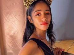 EtoileSensuelle - female with black hair webcam at xLoveCam