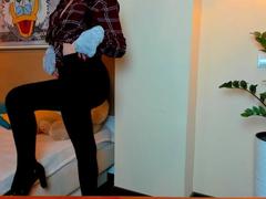 EllisonBloom - female with brown hair webcam at xLoveCam