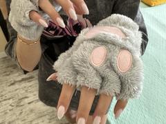 EllisonBloom - female with brown hair webcam at xLoveCam