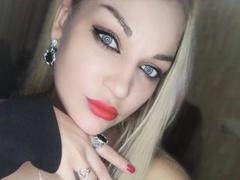 EvaAlferash - female with brown hair webcam at xLoveCam