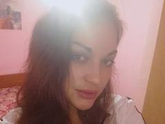 EvaAlferash - female with brown hair webcam at xLoveCam