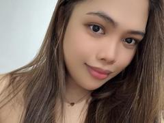 EvaBuntog - shemale with black hair and  small tits webcam at xLoveCam