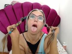 EvaJonnesSexyy - female with brown hair and  big tits webcam at xLoveCam