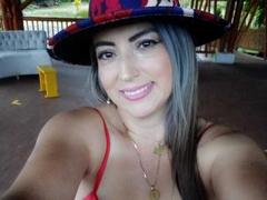 EvaJonnesSexyy - female with brown hair and  big tits webcam at xLoveCam