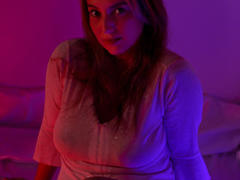 EvaJonnesSexyy - female with brown hair and  big tits webcam at xLoveCam