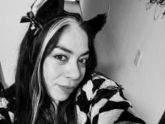 EvaLunaLatina - female with black hair webcam at xLoveCam