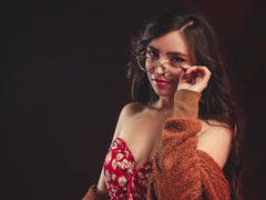 EvaMacalliter - female with brown hair webcam at LiveJasmin