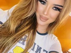 EvaPapaya - shemale webcam at xLoveCam