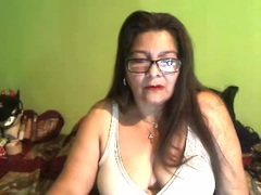 EvaQueenX - female with brown hair and  big tits webcam at xLoveCam