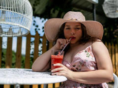 EvaRavissante - female with brown hair webcam at xLoveCam