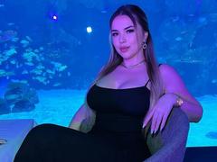 EvaSunderland - female with black hair and  big tits webcam at LiveJasmin